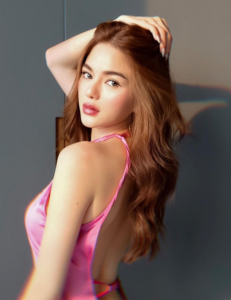 กวาง เดอะเฟซ ไหล่