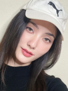 น้องมีนา 10 ผู้หญิงสวย