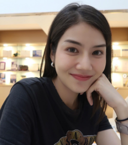 วาร์ป พลอย