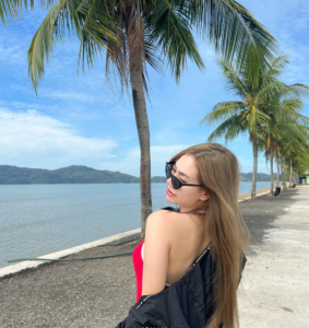 ฟักแฟง โชว์หลัง