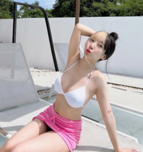 ฮาย โอนลี่แฟน นม