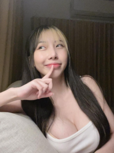 ฮาย โอนลี่แฟน 18+