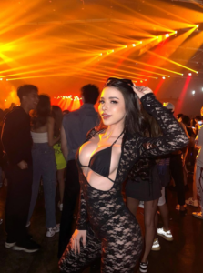 โมนิก้า