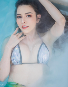 โมนิก้า xxx